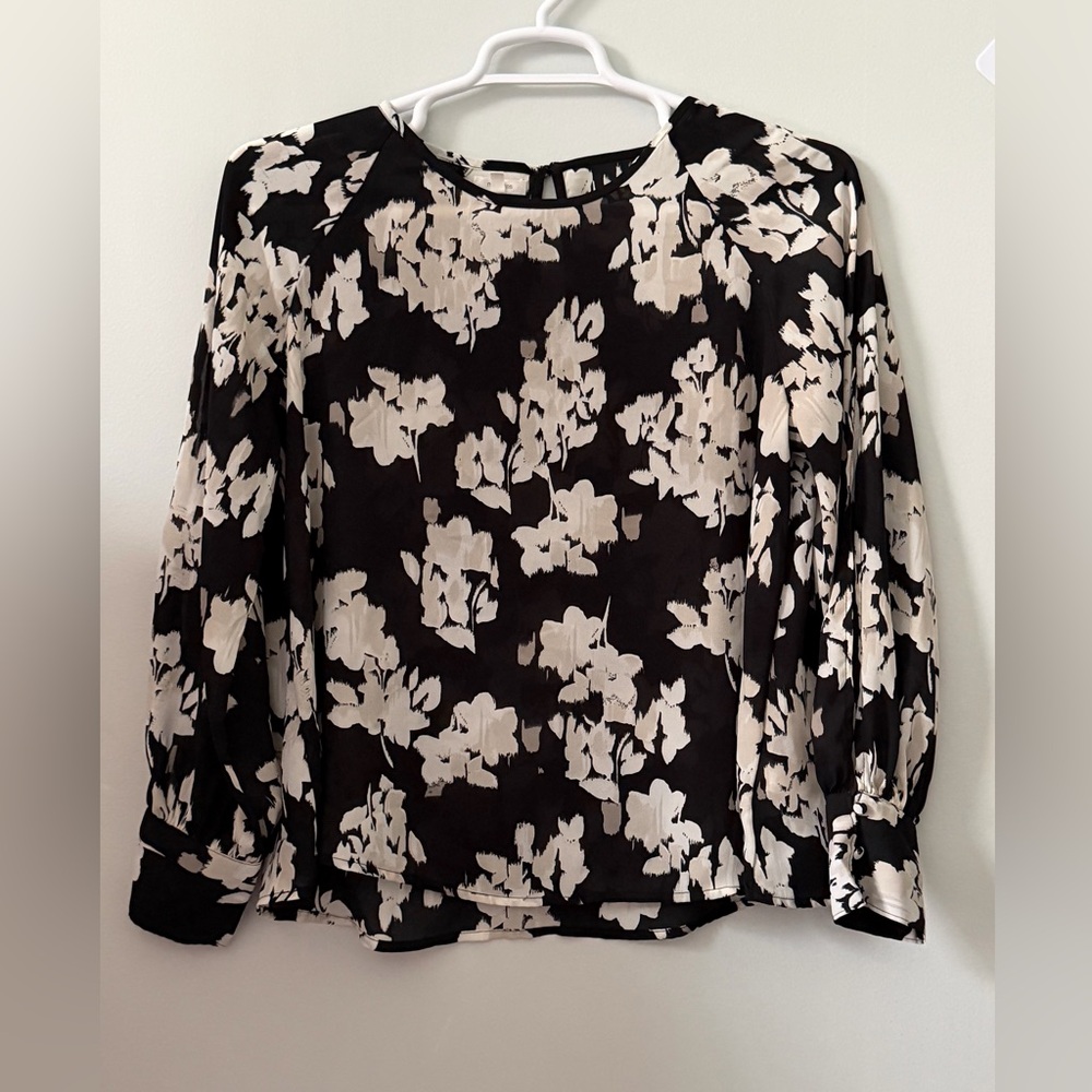 Maurices Black Floral Long-Sleeve Blouse
